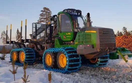 Bildet viser skogsmaskin hos Varli AS
